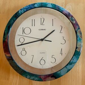 Vintage 70s Cosmo Quartz Wall Clock w/Colorful Frame. Battery operated. Works!